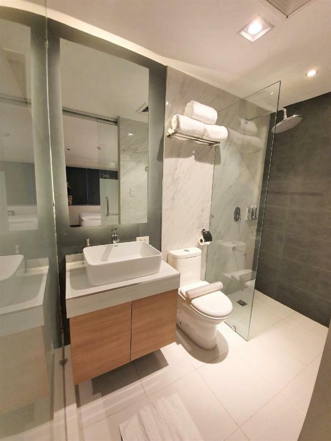 The Upperroom @ Real Suites Bacolod Dış mekan fotoğraf