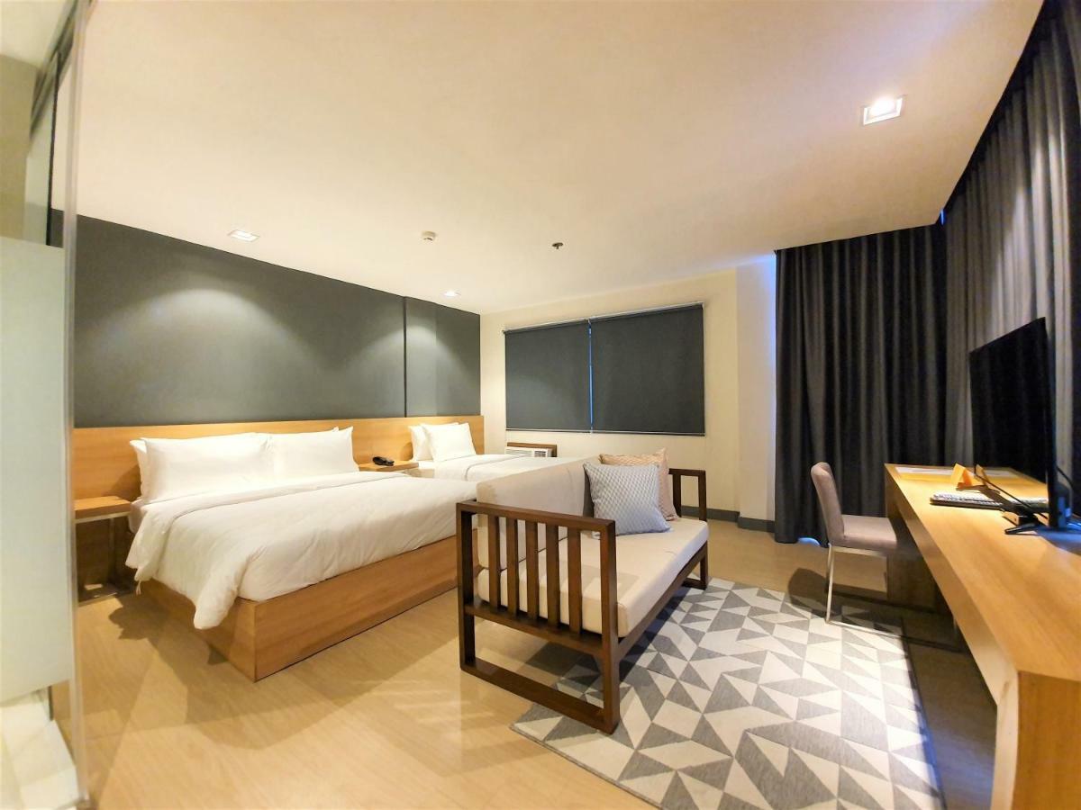 The Upperroom @ Real Suites Bacolod Dış mekan fotoğraf