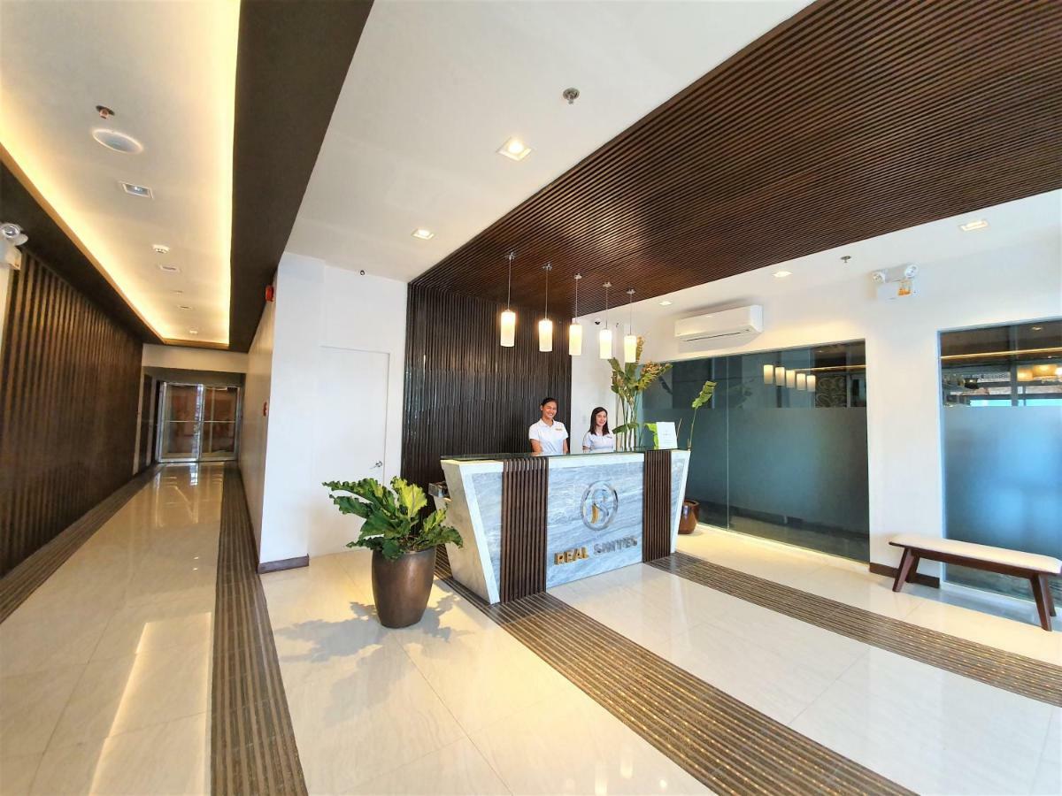 The Upperroom @ Real Suites Bacolod Dış mekan fotoğraf