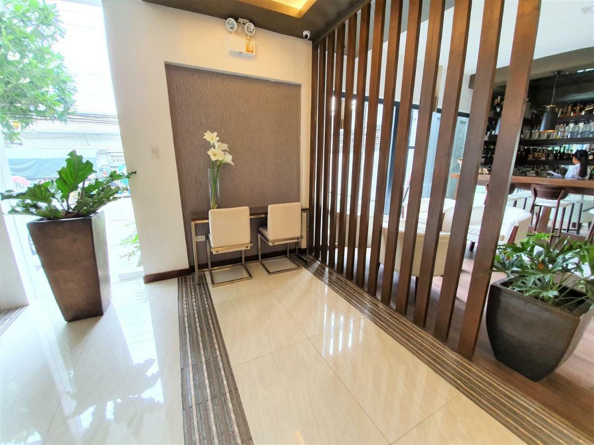 The Upperroom @ Real Suites Bacolod Dış mekan fotoğraf