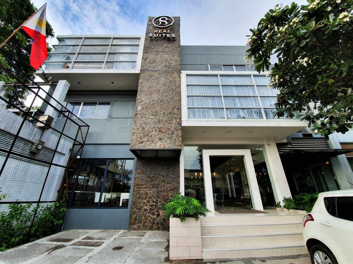 The Upperroom @ Real Suites Bacolod Dış mekan fotoğraf